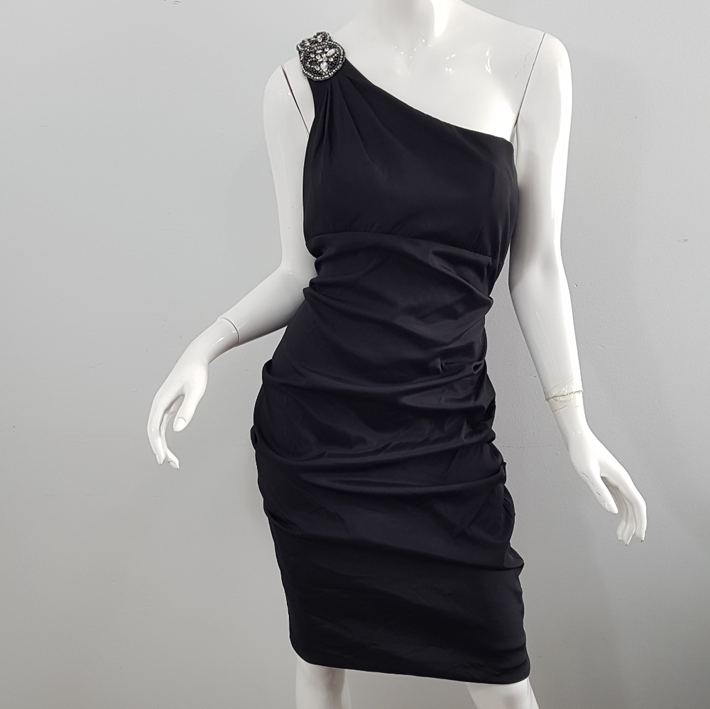 XSCAPE Black One Arm Size 14. (E)
